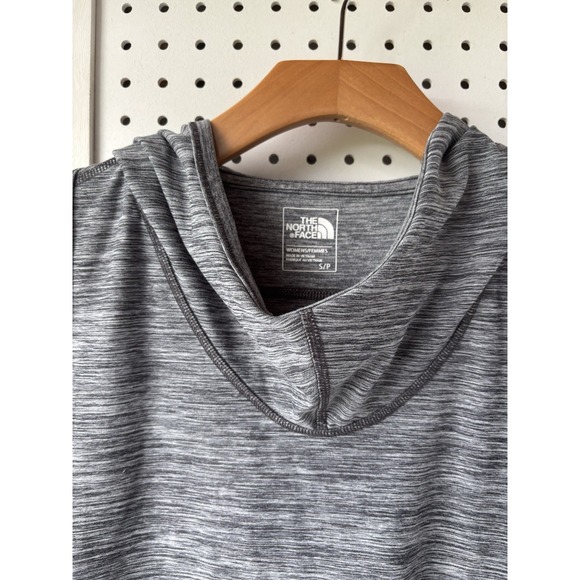 The North Face Women's Hooded Tank Top Size Small Gray Racerback Pullover - Picture 2 of 5